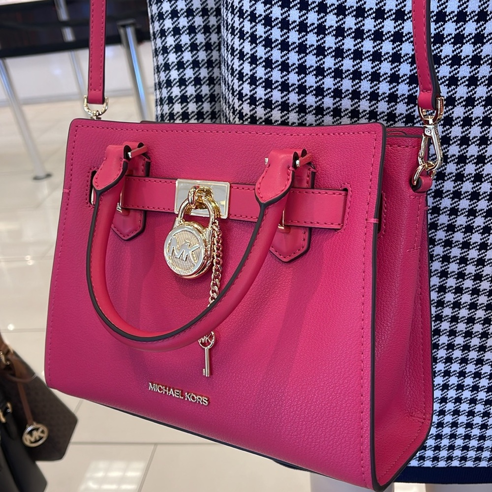Michael Kors Hamilton Small Satchel Shoulder Crossbody Bag
Electric Pink
NWT - Picture 14 of 16